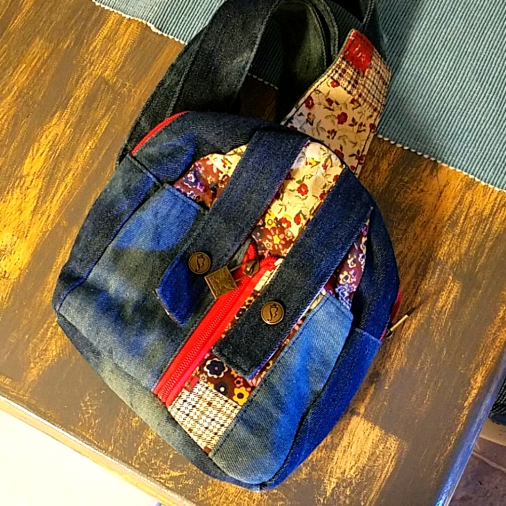 Wimens side purse